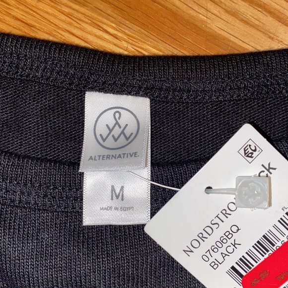 NWT Alternative Relaxed L/S Pullover in Black - Picture 3 of 5